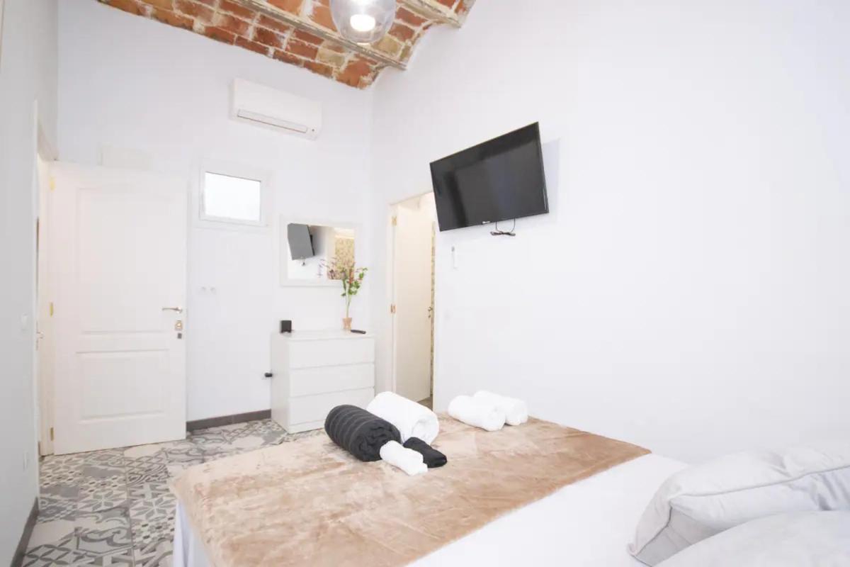 Apartahotel Casa Batito L'Hospitalet de Llobregat Luaran gambar